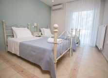 Agios-Ioannis-Villas-Interior-Lefkada-Twin-Bedroom-1