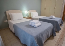 Agios-Ioannis-Villas-Interior-Lefkada-Twin-Bedroom-11
