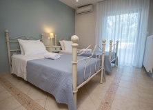 Agios-Ioannis-Villas-Interior-Lefkada-Twin-Bedroom-4