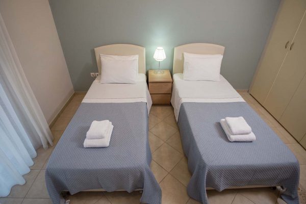 Agios Ioannis Villas Interior Lefkada Twin Bedroom