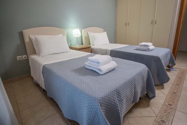 Agios Ioannis Villas Interior Lefkada Twin Bedroom